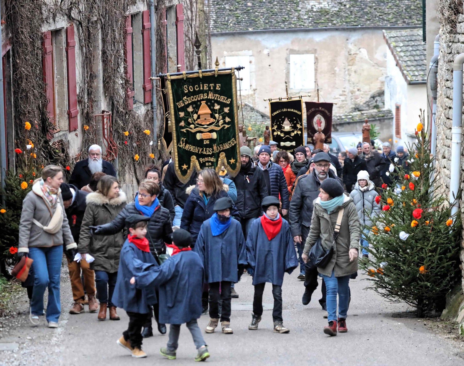 相互扶持的大聖祭精神 La Saint-Vincent Tournante
